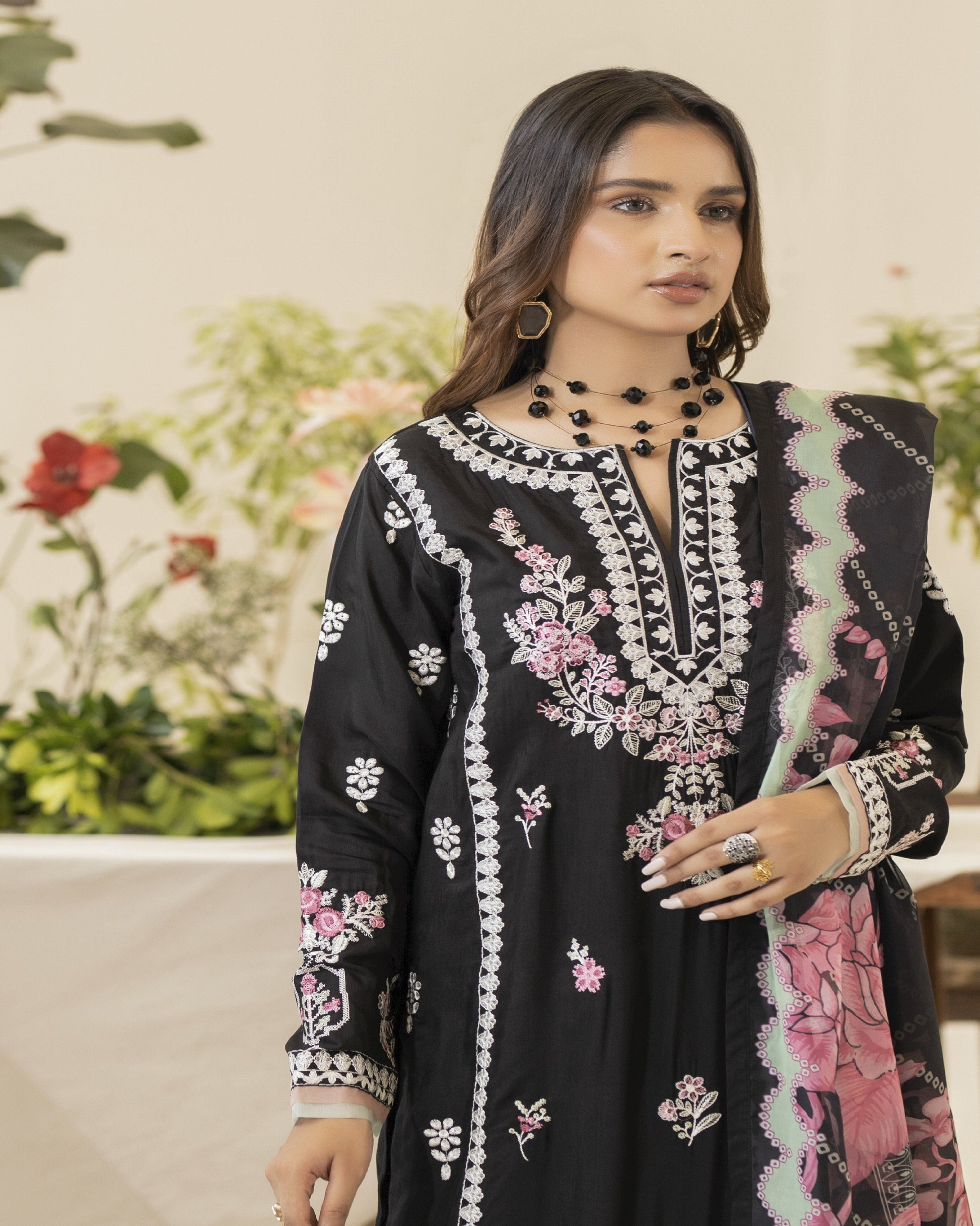 Nazak close up embroidery detail on viscose shirt β winter collection
