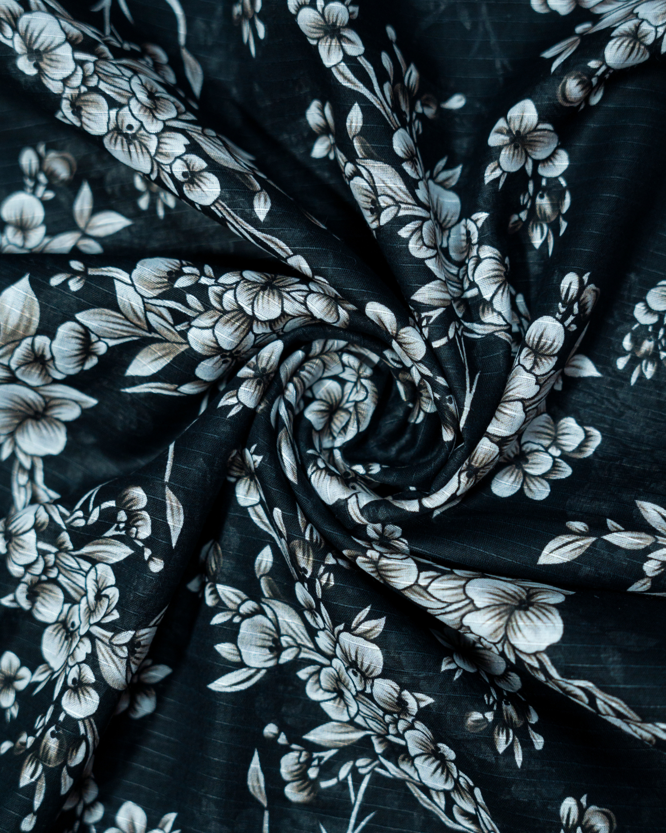 QL-DPDL-V2-12 Digitally Printed Dobby Lawn 2 Pcs