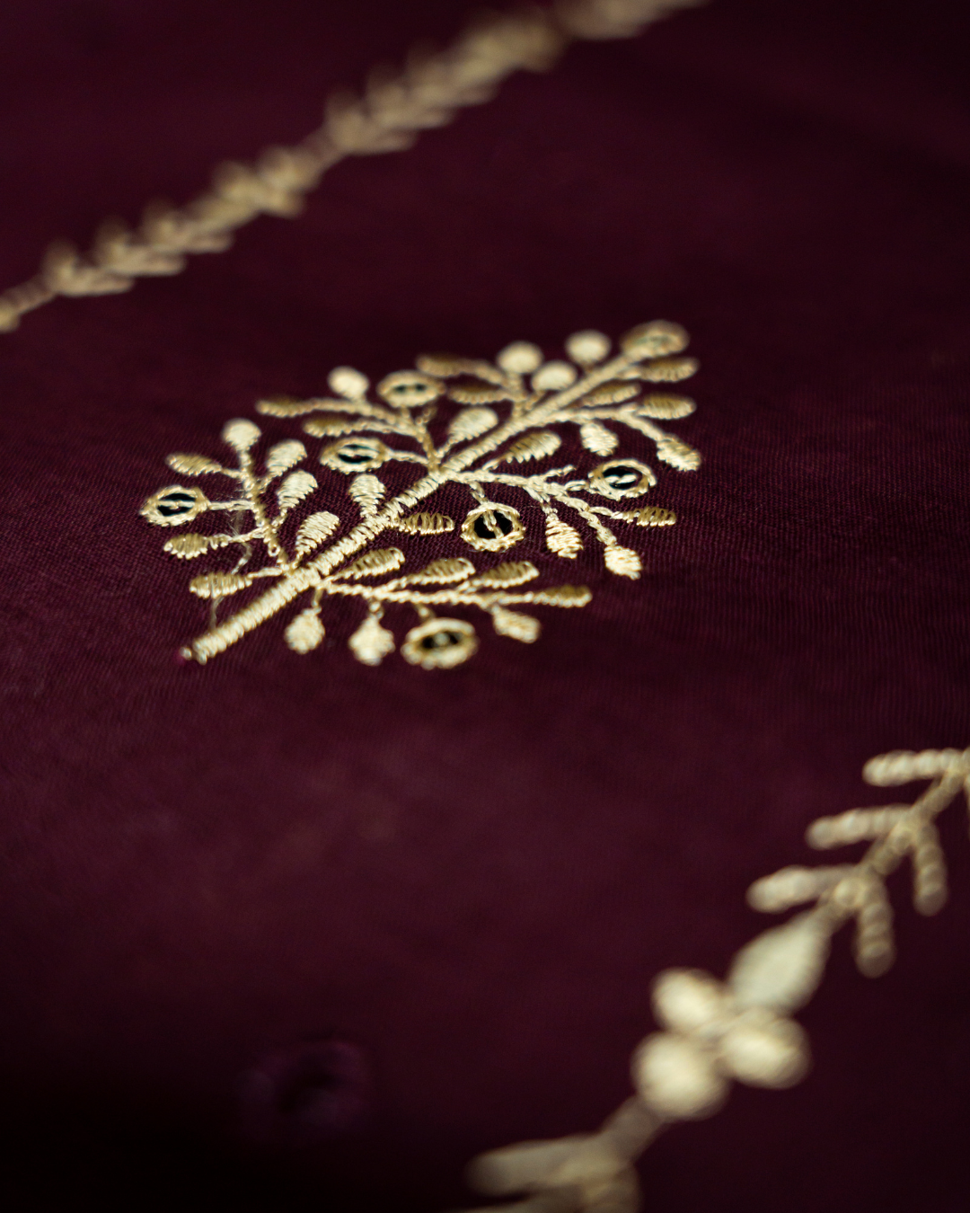 QL-EL-V1-03 Embroidered Lawn 2 PCs