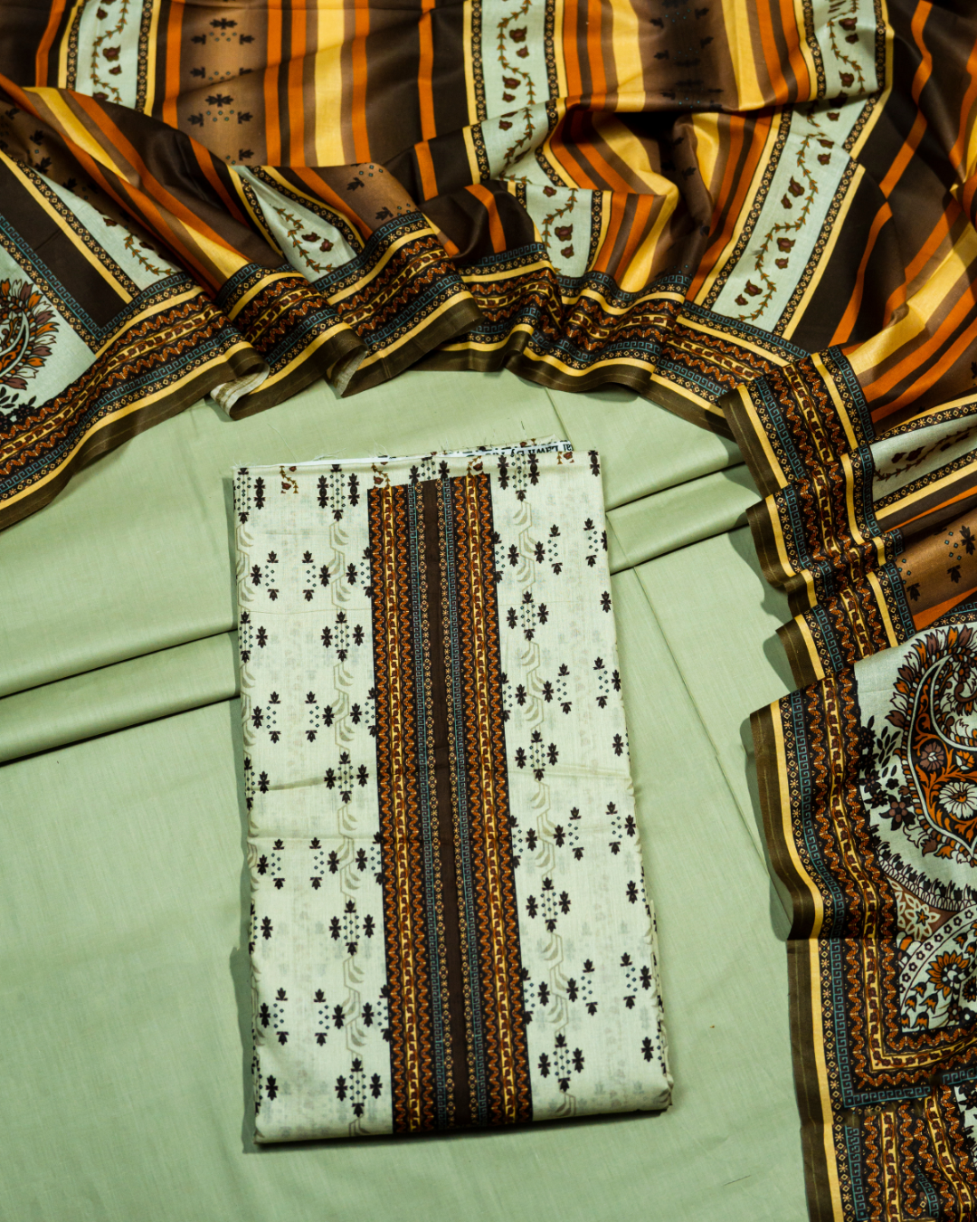 QL-DPL-V4-03 Digitally Printed Lawn 3 Pcs