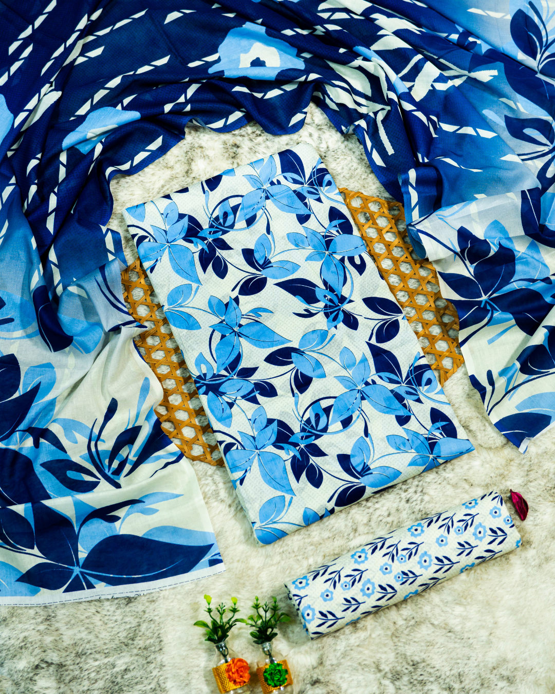 QL-DPL-V5-03 Digitally Printed Lawn 3 Pcs