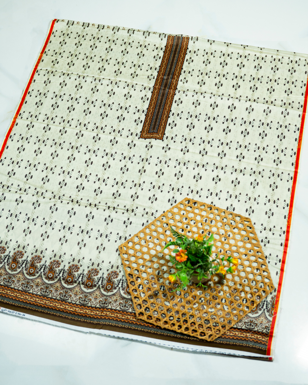 QL-DPL-V4-03 Digitally Printed Lawn 3 Pcs