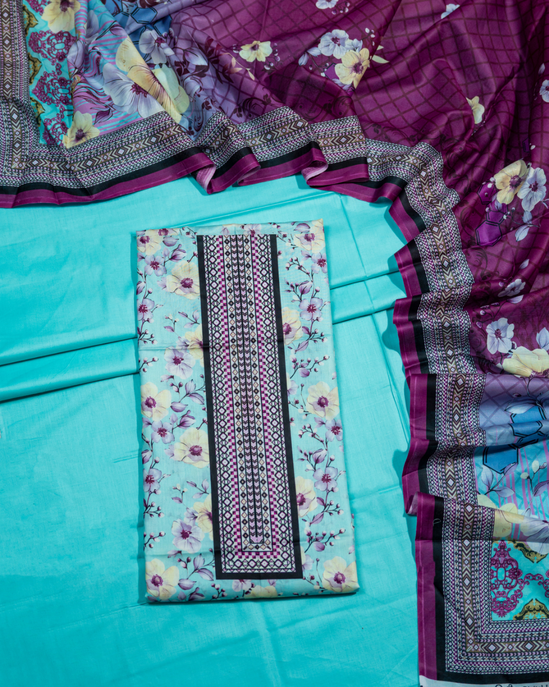 QL-DPL-V4-04 Digitally Printed Lawn 3 Pcs