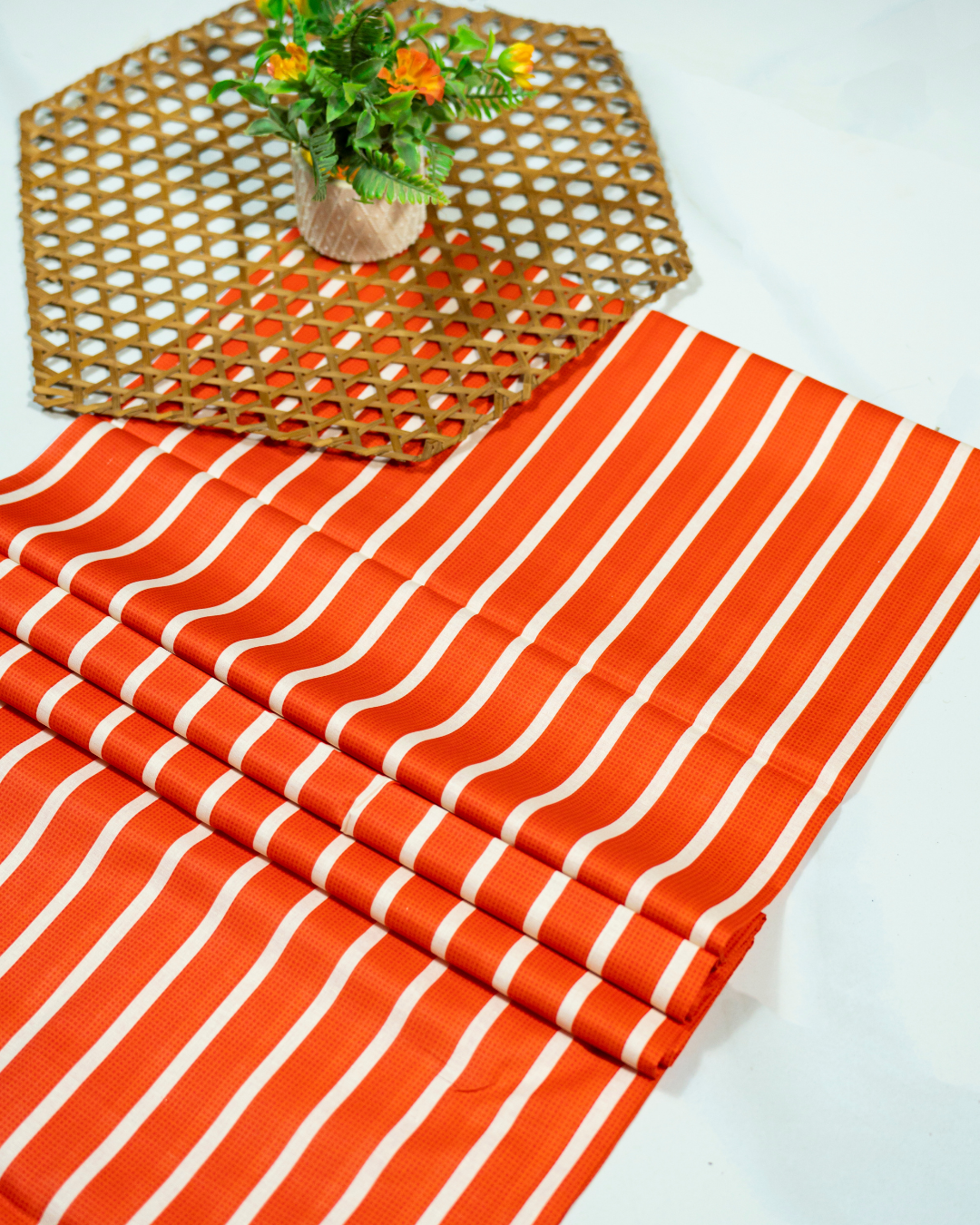 QL-DPL-V5-04 Digitally Printed Lawn 3 Pcs