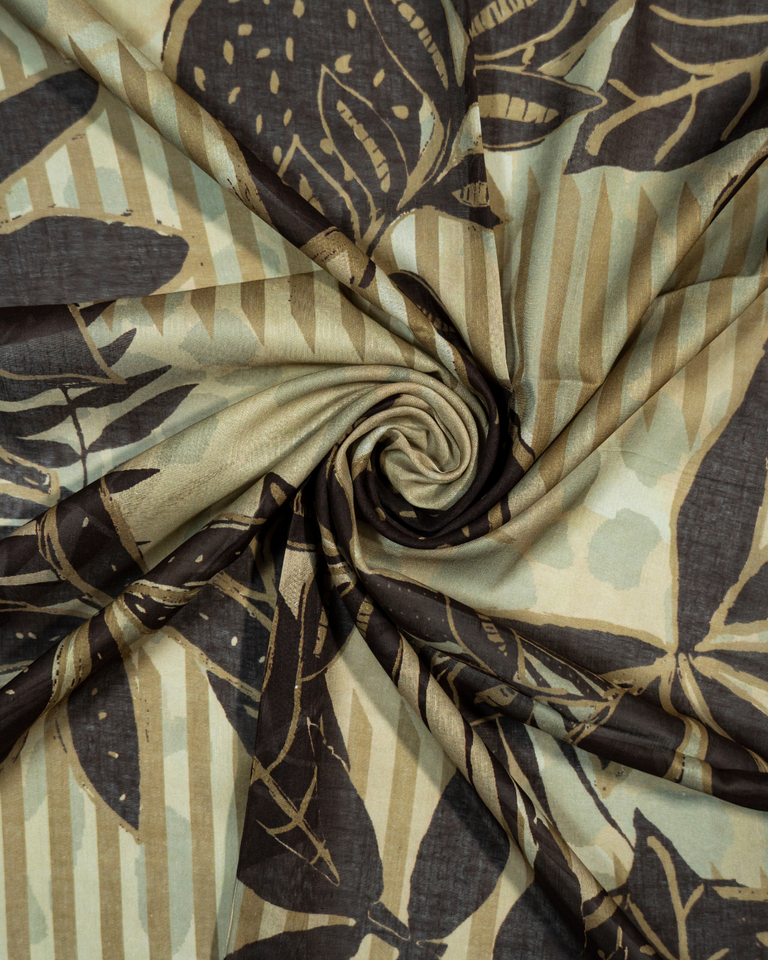 QL-DPL-V5-05 Digitally Printed Lawn 3 Pcs