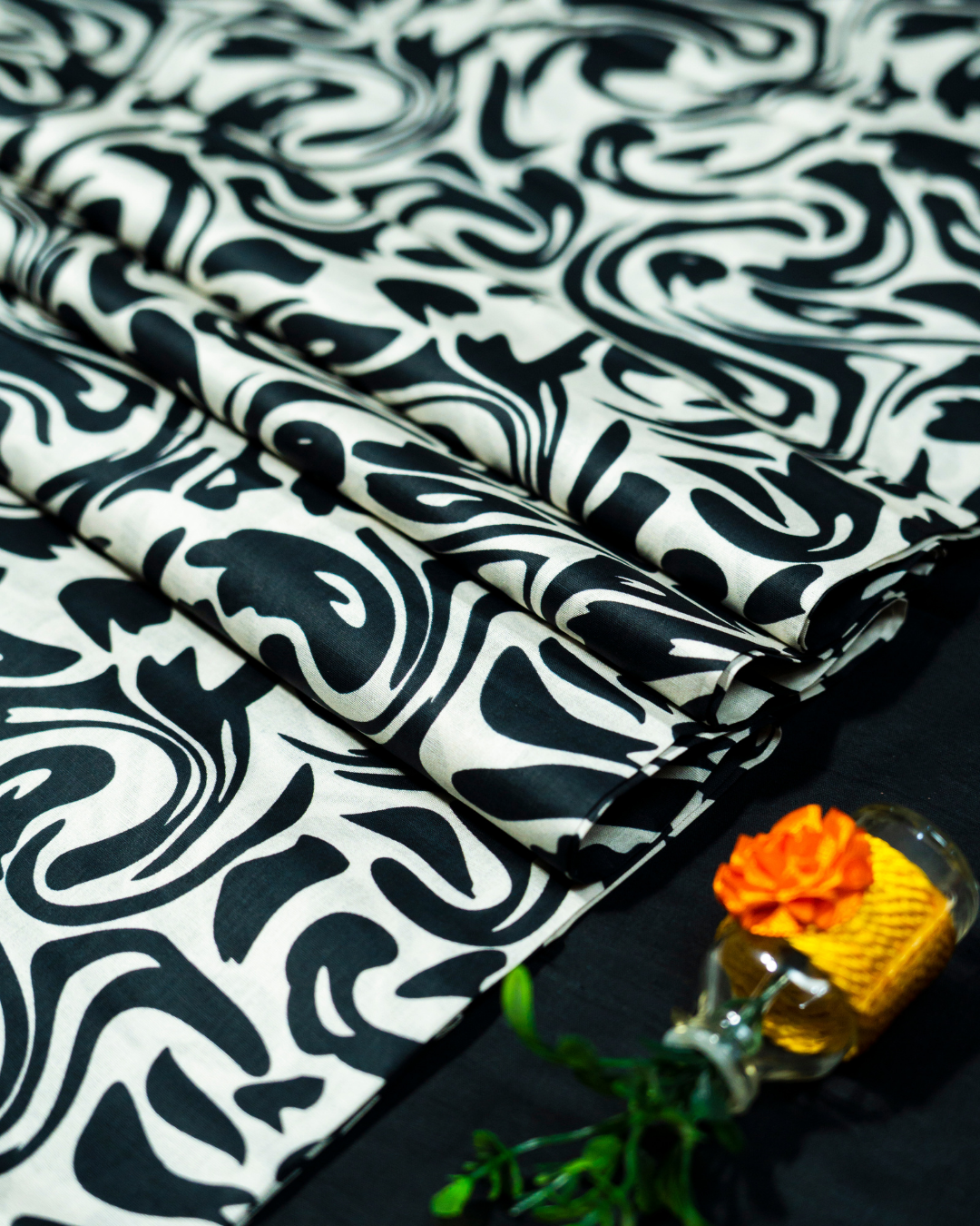 QL-DPL-V3-8 Digitally Printed Lawn 2 Pcs