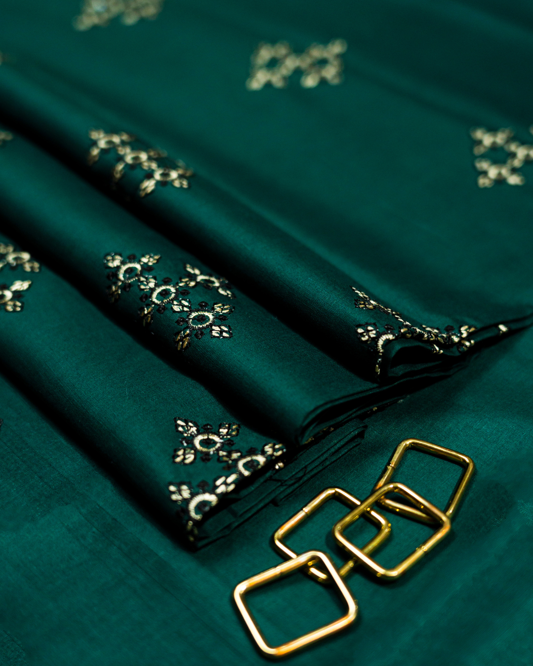QL-EL-V2-07 Embroidered Lawn 2 PCs