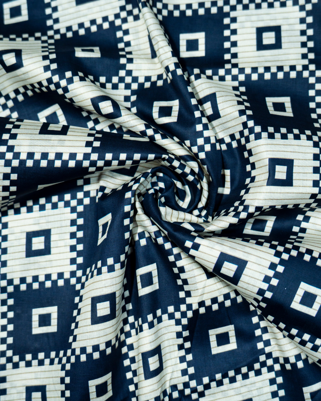 QL-DPL-V3-9 Digitally Printed Lawn 2 Pcs