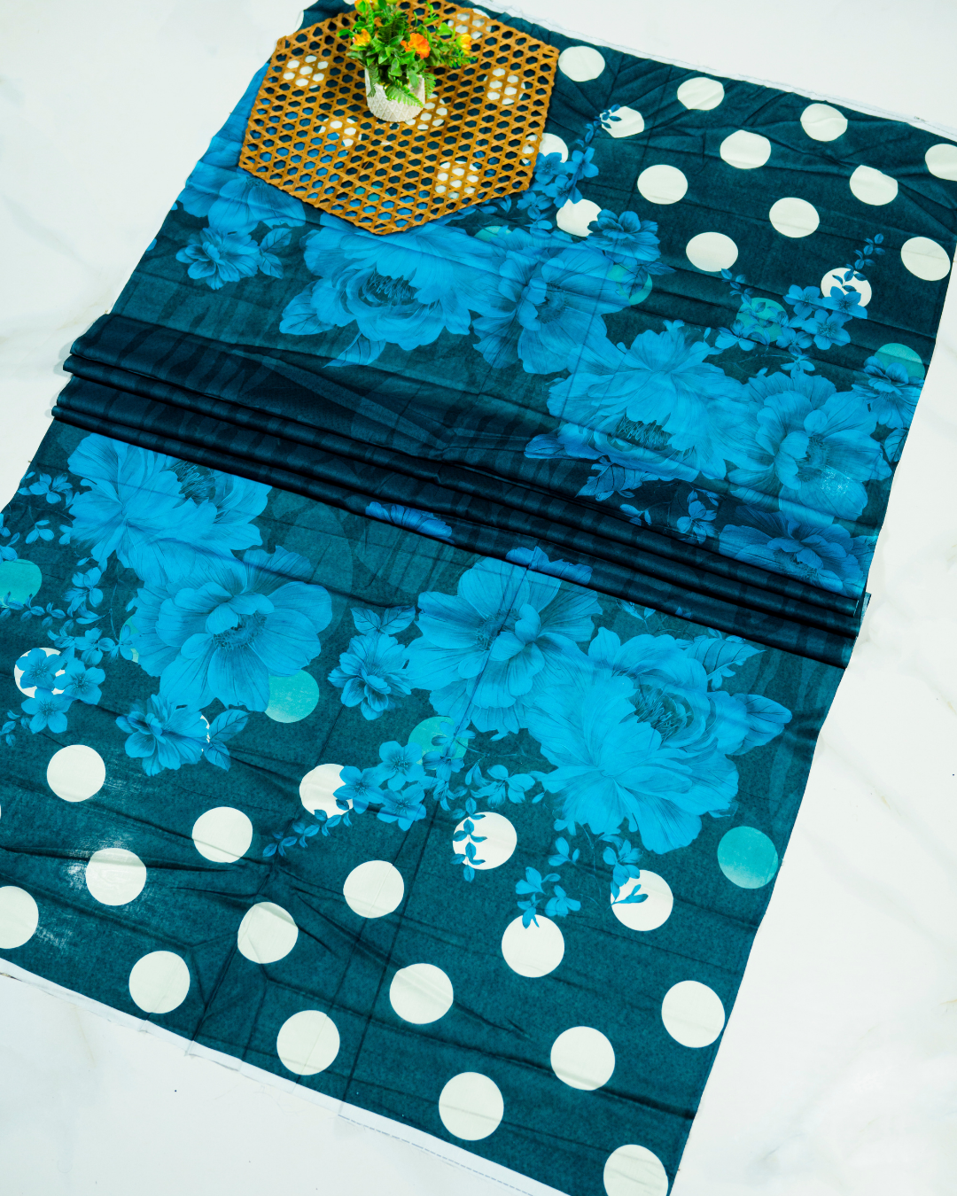 QL-DPL-V5-06 Digitally Printed Lawn 3 Pcs