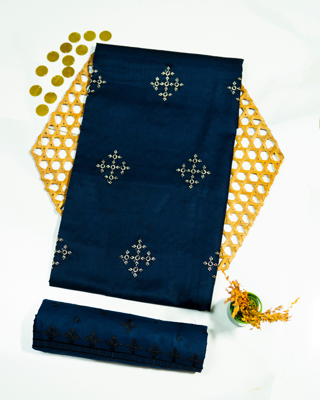 QL-EL-V2-08 Embroidered Lawn 2 PCs