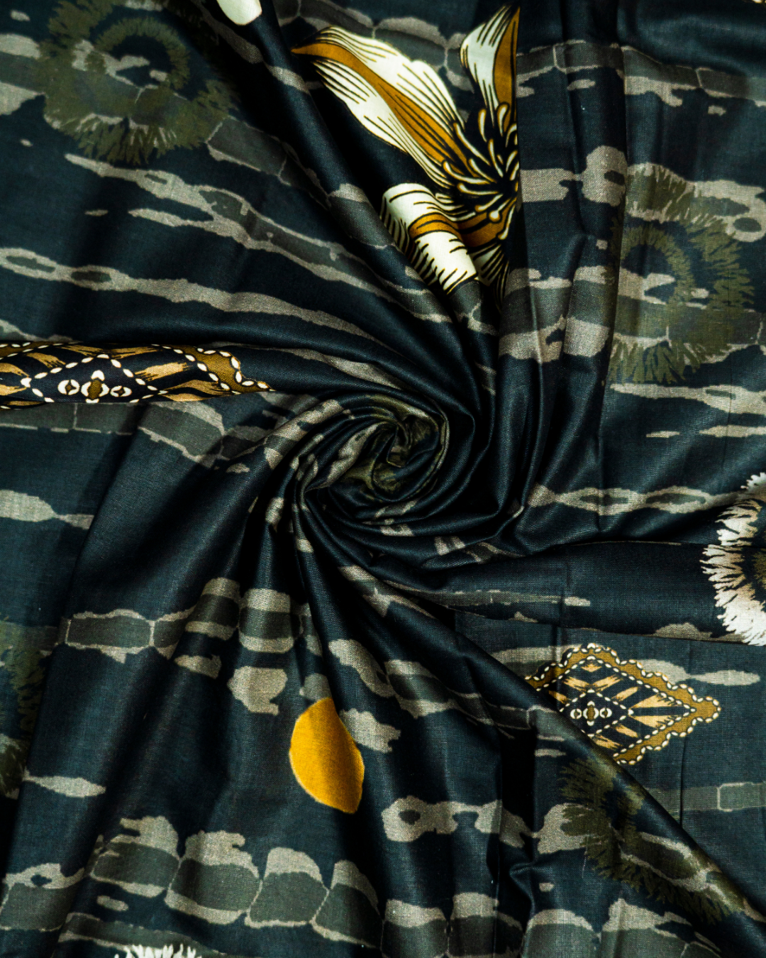 QL-DPL-V4-06 Digitally Printed Lawn 3 Pcs