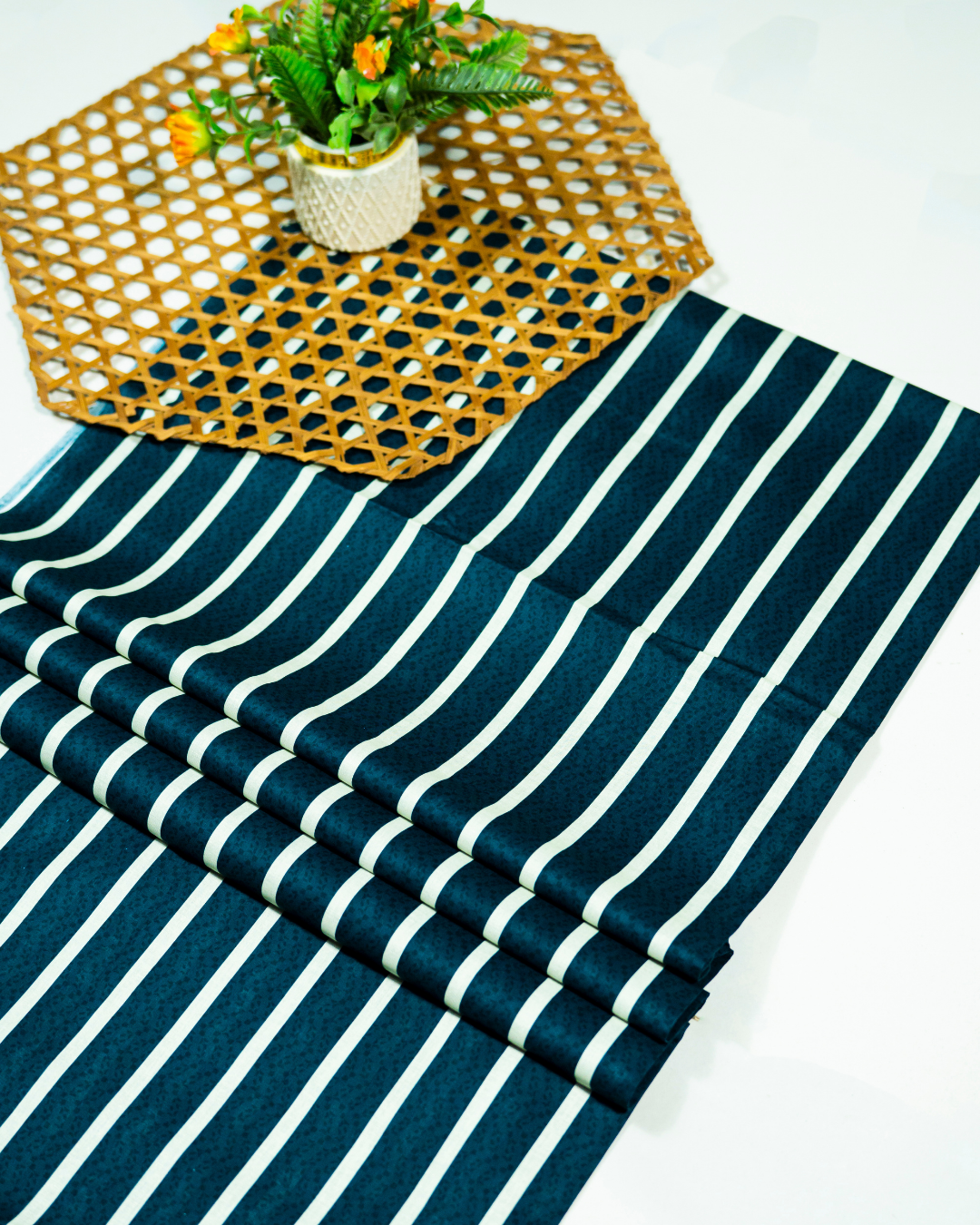 QL-DPL-V5-06 Digitally Printed Lawn 3 Pcs