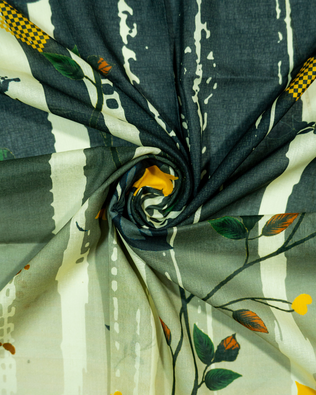QL-DPL-V5-07 Digitally Printed Lawn 3 Pcs