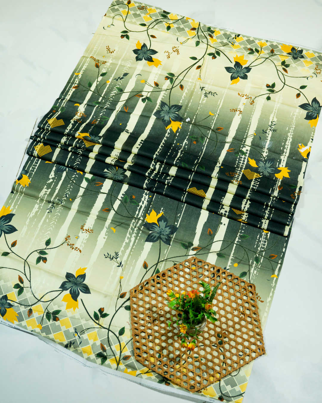 QL-DPL-V5-07 Digitally Printed Lawn 3 Pcs