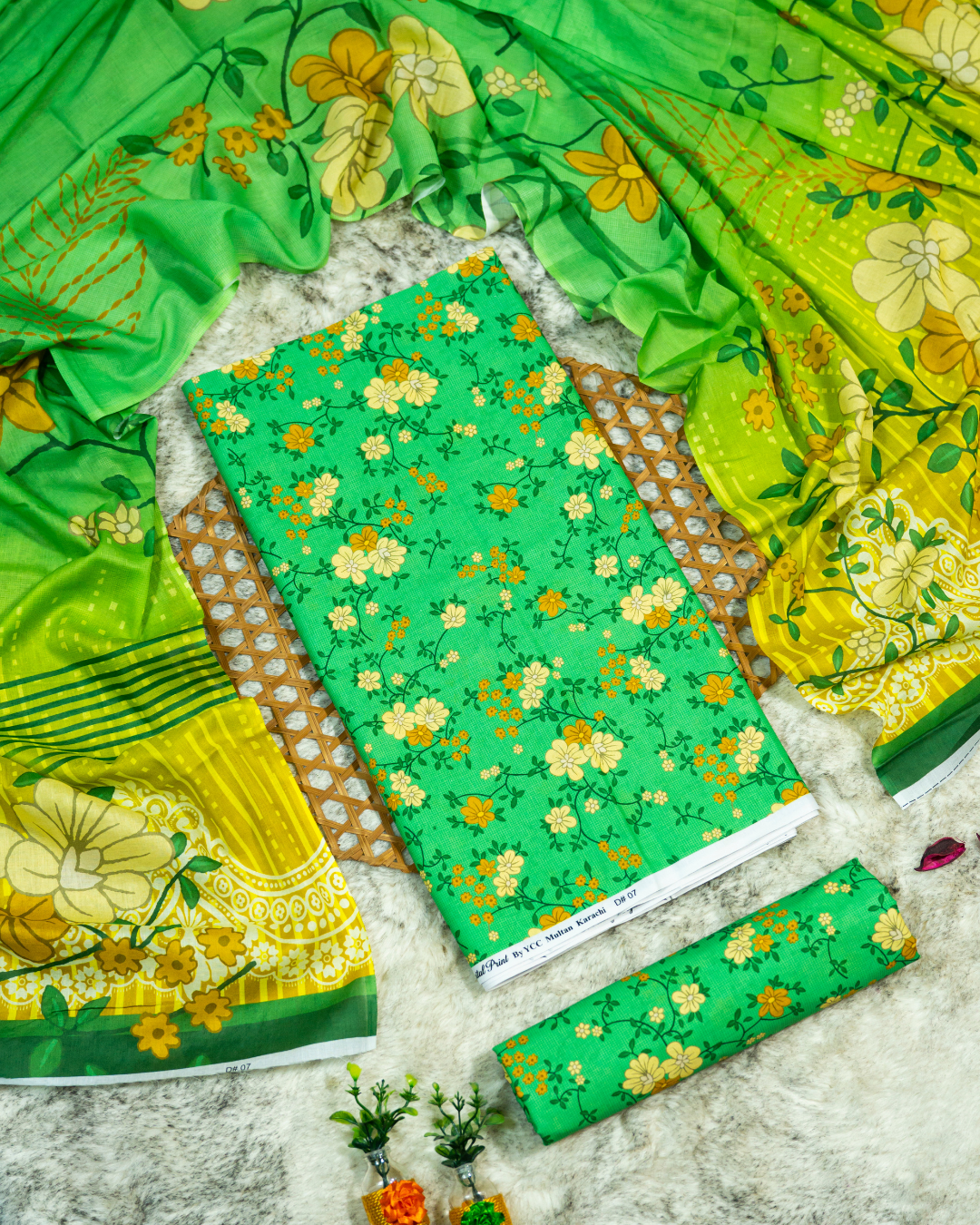 QL-DPL-V5-08 Digitally Printed Lawn 3 Pcs