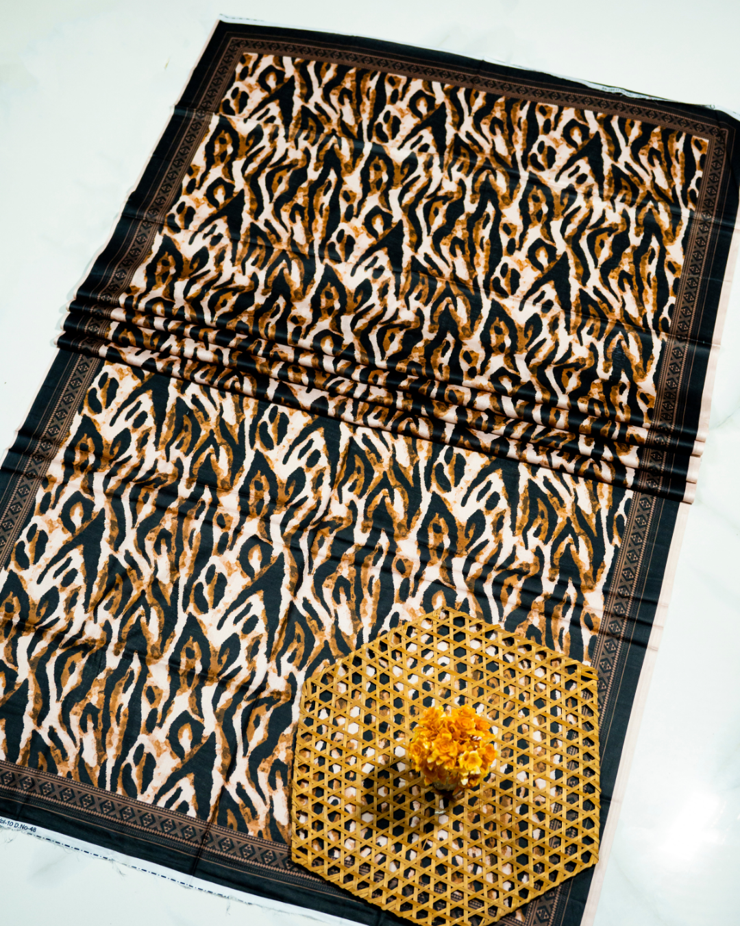 QL-DPL-V4-09 Digitally Printed Lawn 3 Pcs