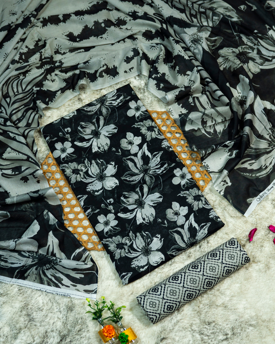QL-DPL-V5-11 Digitally Printed Lawn 3 Pcs