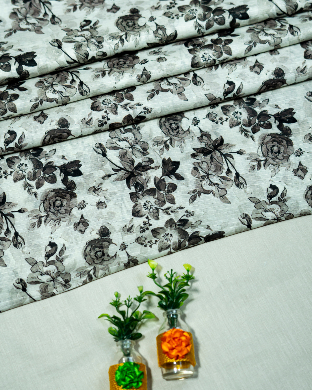 QL-DPDL-V2-22 Digitally Printed Dobby Lawn 2 Pcs