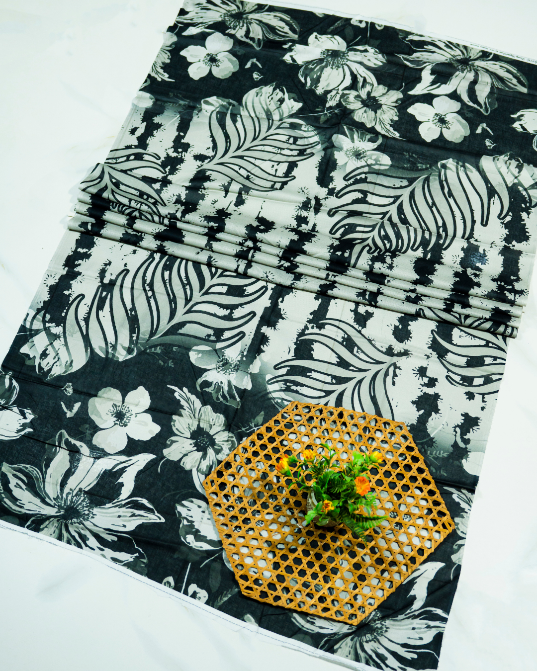 QL-DPL-V5-11 Digitally Printed Lawn 3 Pcs