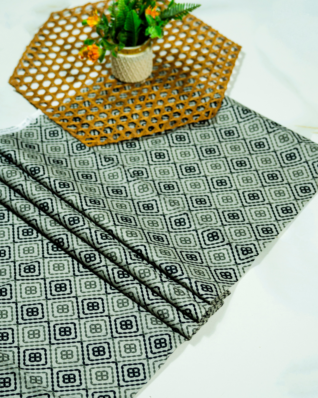 QL-DPL-V5-11 Digitally Printed Lawn 3 Pcs