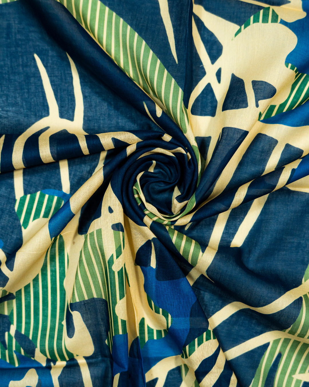 QL-DPL-V5-13 Digitally Printed Lawn 3 Pcs