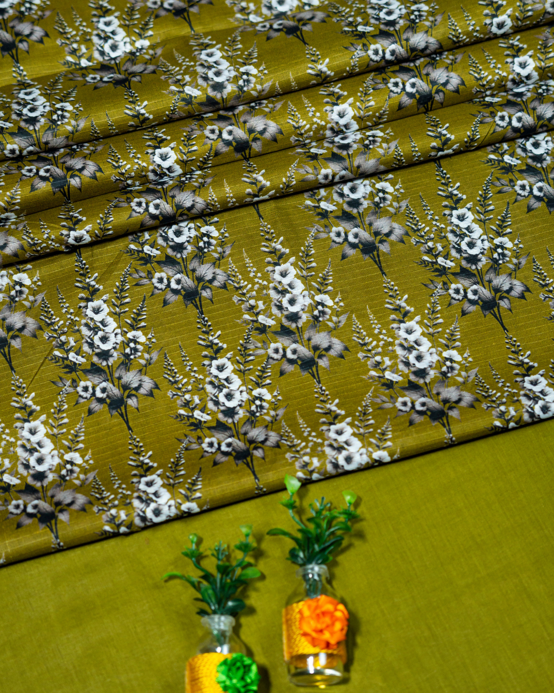 QL-DPDL-V2-02 Digitally Printed Dobby Lawn 2 Pcs