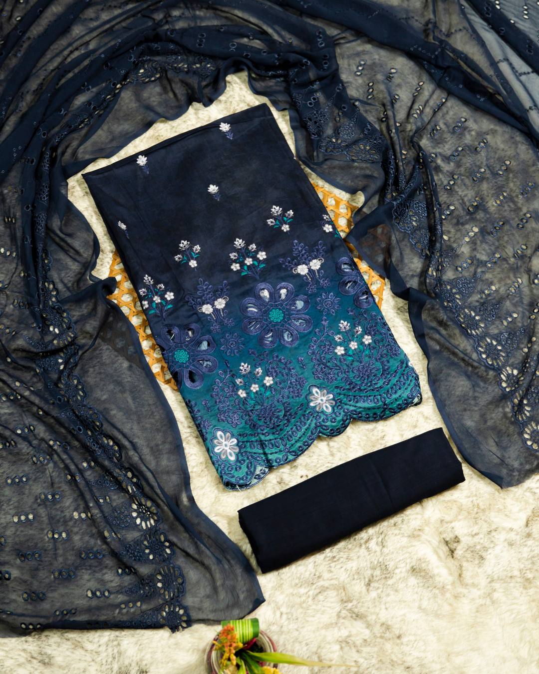 QL-EVU-V1-02 Embroidered Viscose 3Pcs