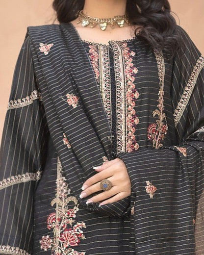 NOOR-UN-NISA