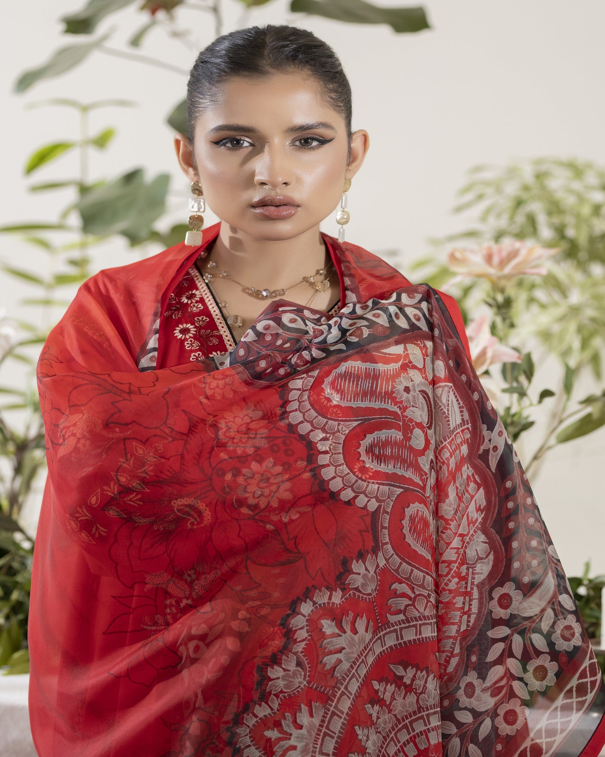 Miran 3-piece set styled look – viscose shirt, silk dupatta