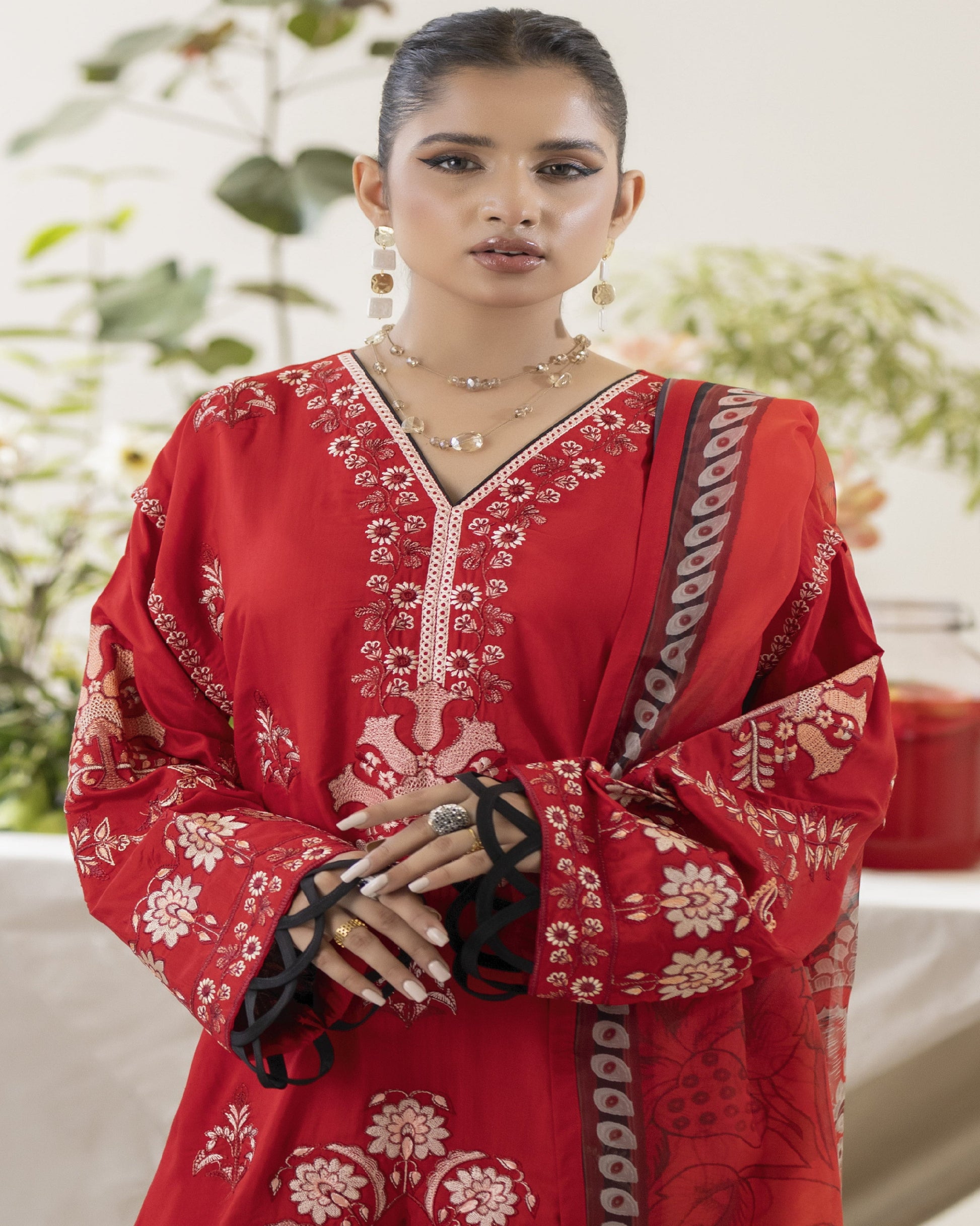 Miran embroidery detail on viscose shirt – winter collection