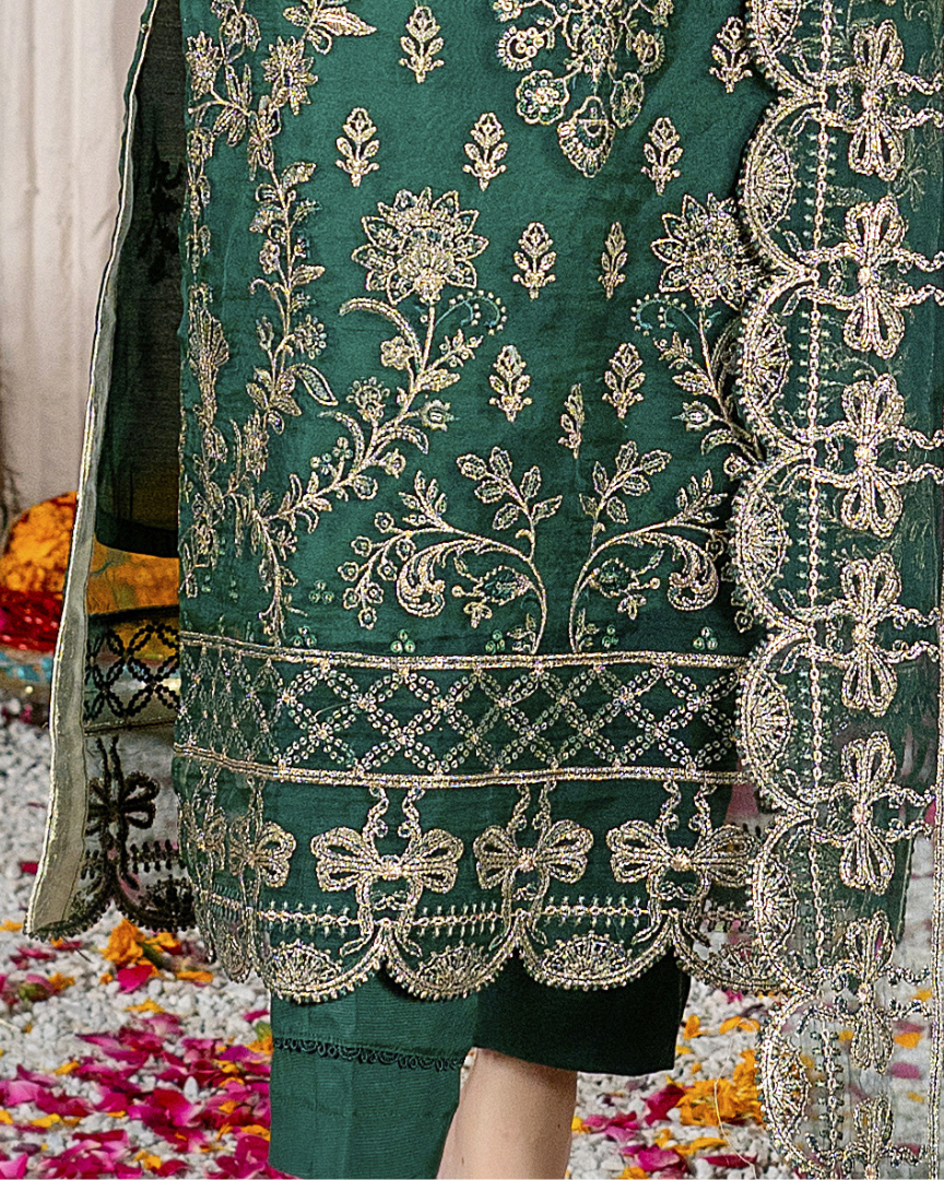 Zamurd Bahar close-up embroidery detail on organza shirt